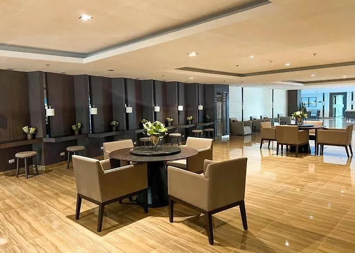 Apartment The Modern Flats At Air Residences With Wifi&city View